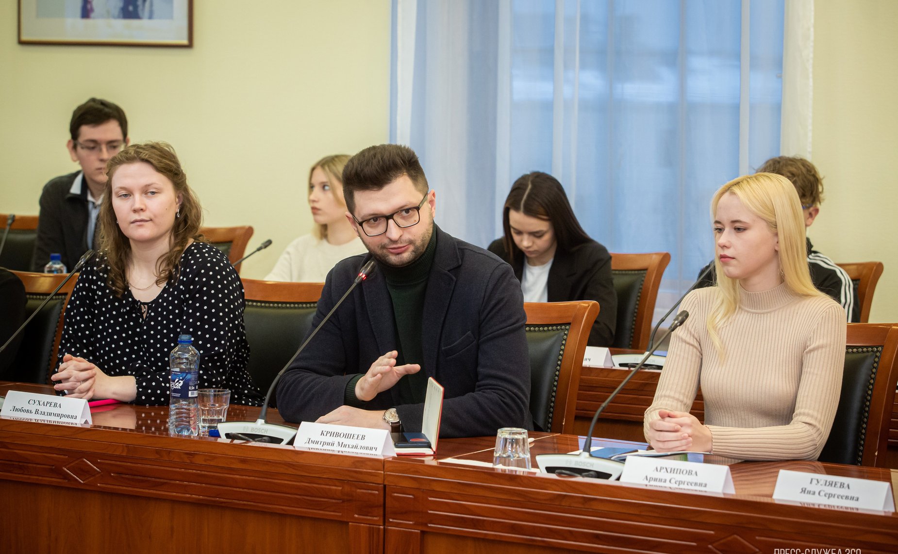 Юрий Воробьев принял участие в очередном заседании Дискуссионного клуба Молодежного парламента при Законодательном Собрании субъекта РФ