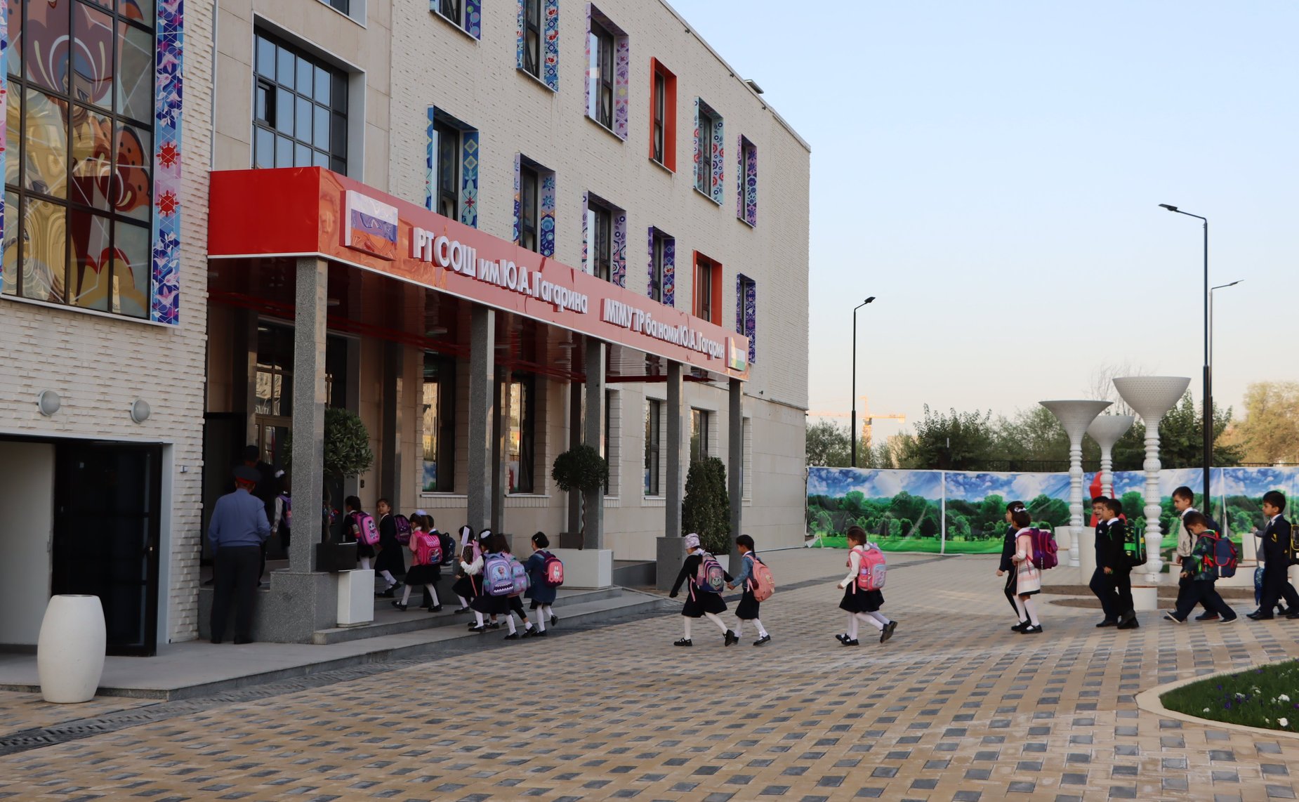 Николай Журавлев в составе российской делегации во главе с Председателем Правительства Михаилом Мишустиным находится в Республике Таджикистан