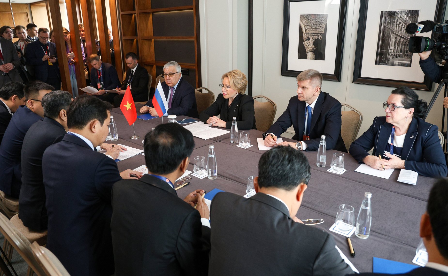 Встреча Председателя Совета Федерации Валентины Матвиенко с Председателем Национального собрания Социалистической Республики Вьетнам Чан Тхань Маном