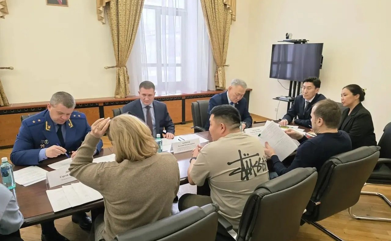 Сахамин Афанасьев совместно с прокурором Якутии Сергеем Дябкиным провели прием граждан