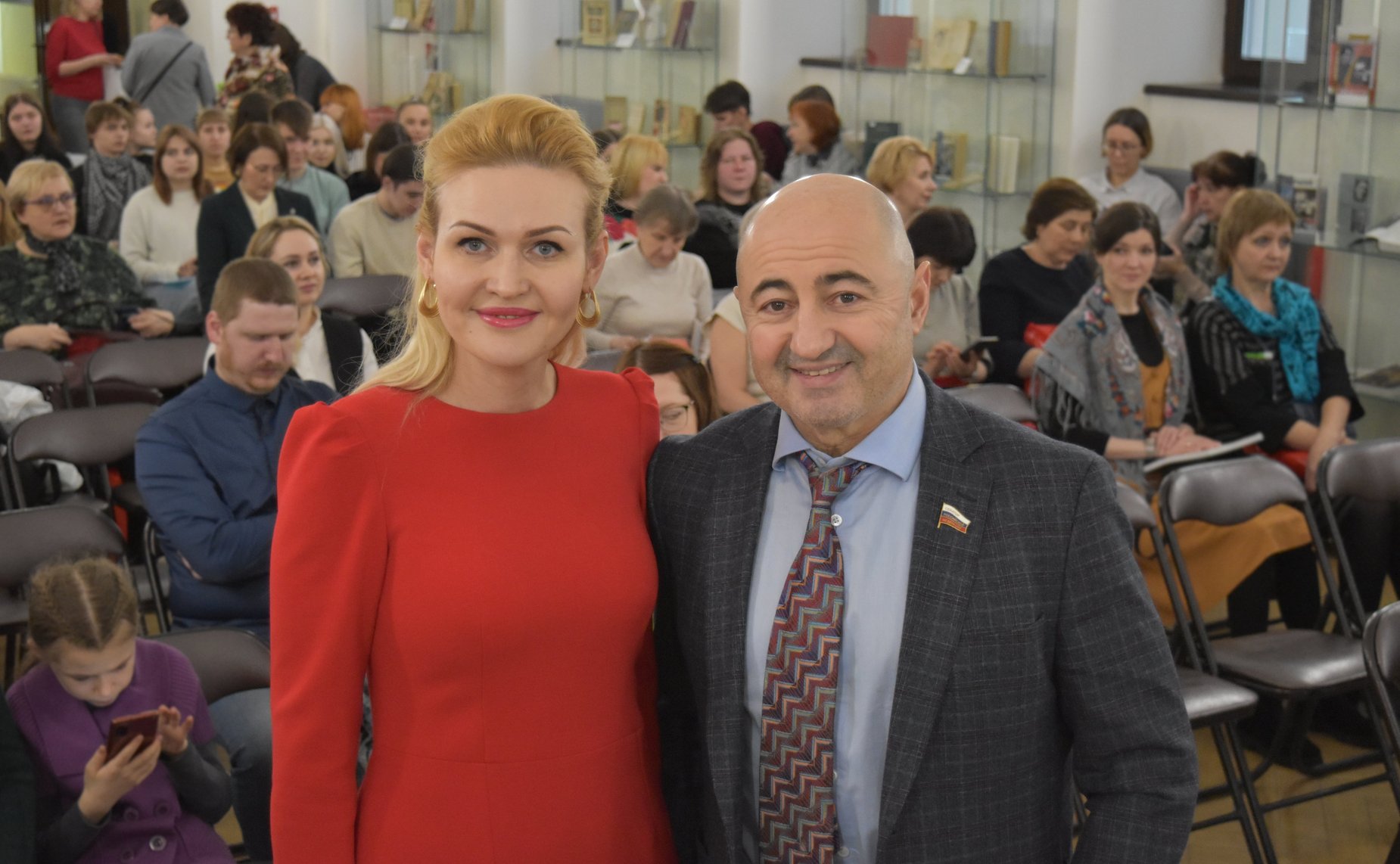 Александр Вайнберг открыл в Нижнем Новгороде выставку «Удивительная Русь»