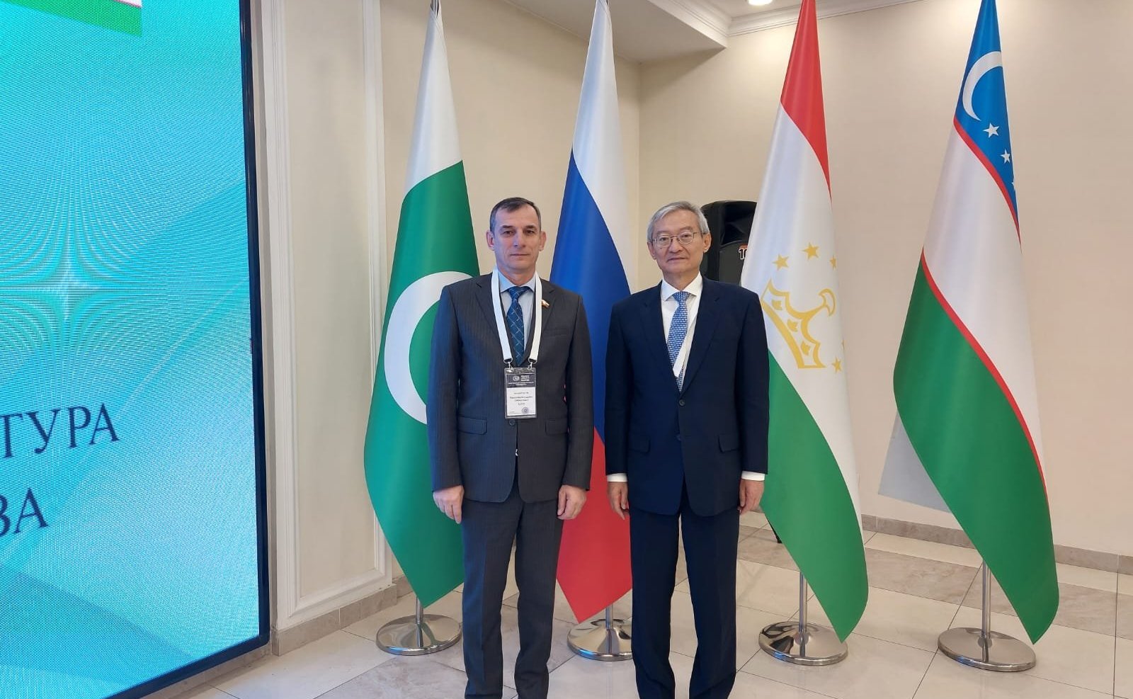 Делегация Совета Федерации приняла участие в наблюдении за проведением референдума по проекту Конституционного закона Республики Узбекистан