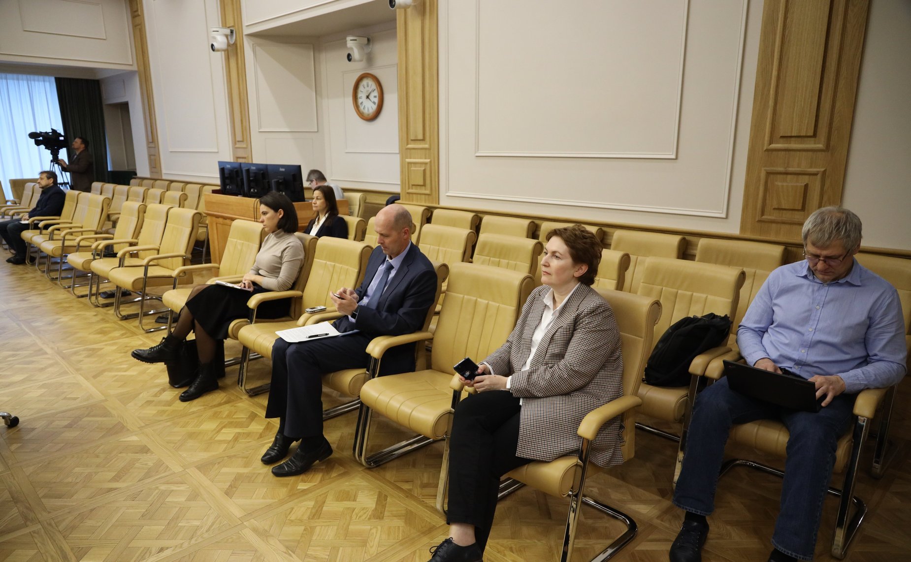 Круглый стол на тему «Совершенствование правового регулирования защиты прав потребителей в условиях осуществления параллельного импорта»