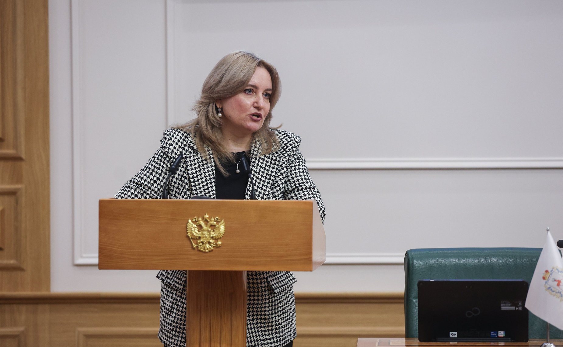 В Совете Федерации наградили лидеров ХII Всероссийской акции «Добровольцы – детям»