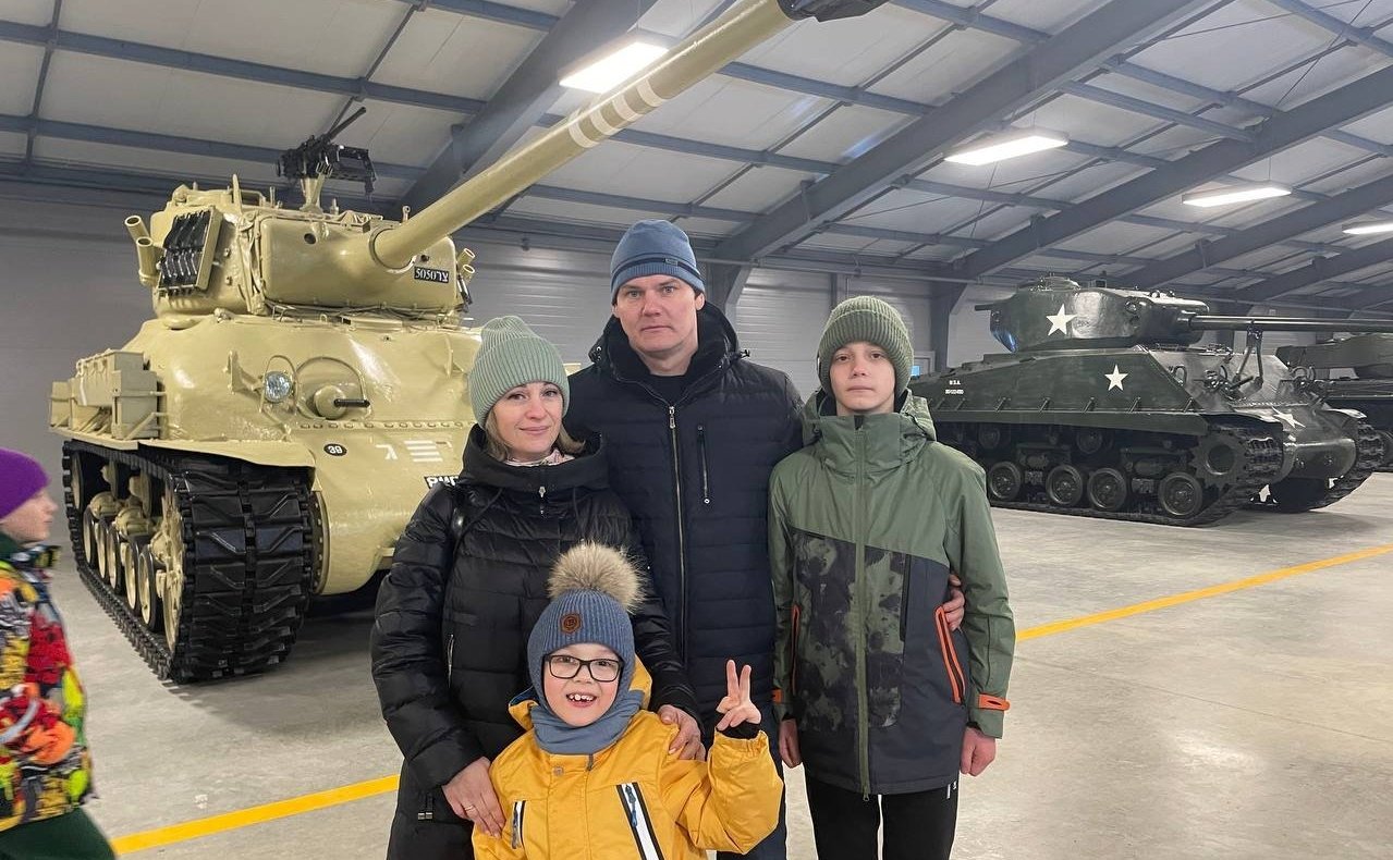 Оксана Хлякина исполнила новогоднее желание мальчика из Липецкой области