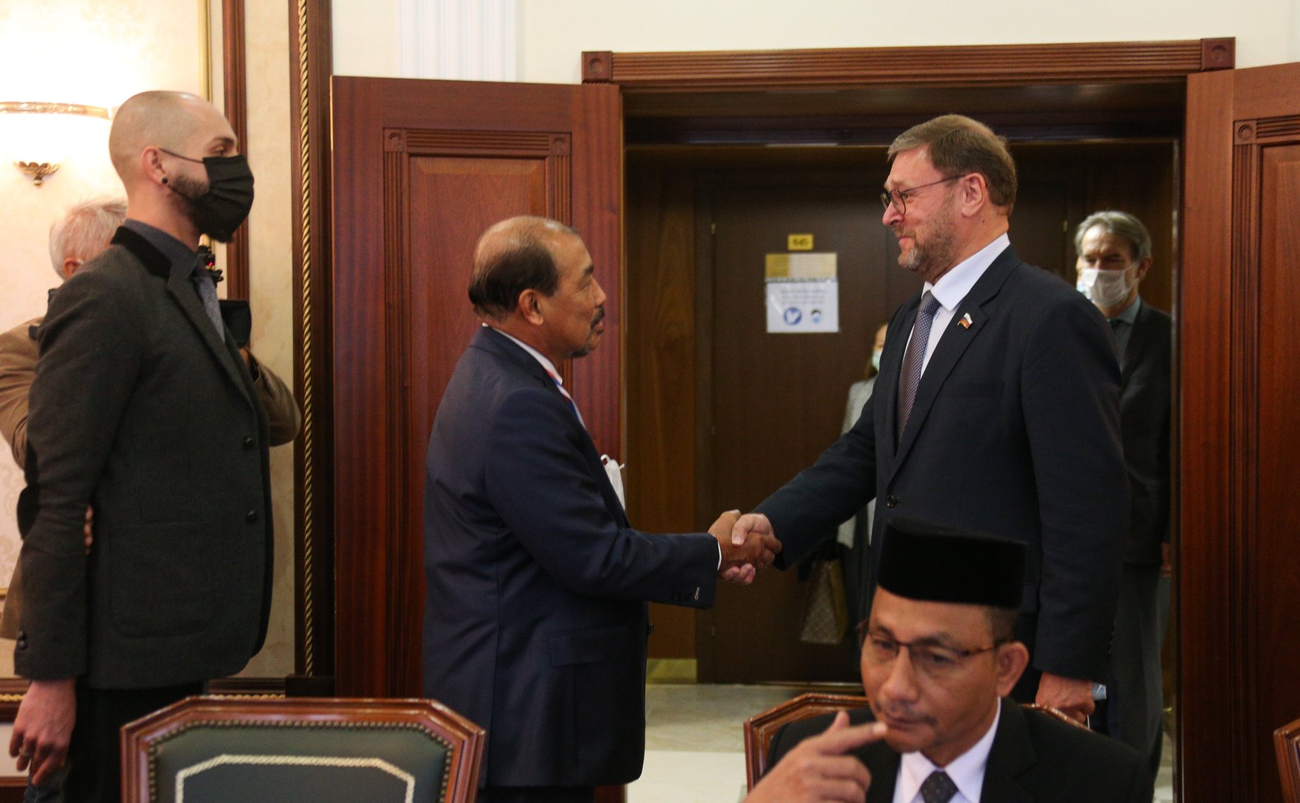 Встреча заместителя Председателя СФ Константина Косачева с заместителем Председателя Совета представителей регионов Республики Индонезии