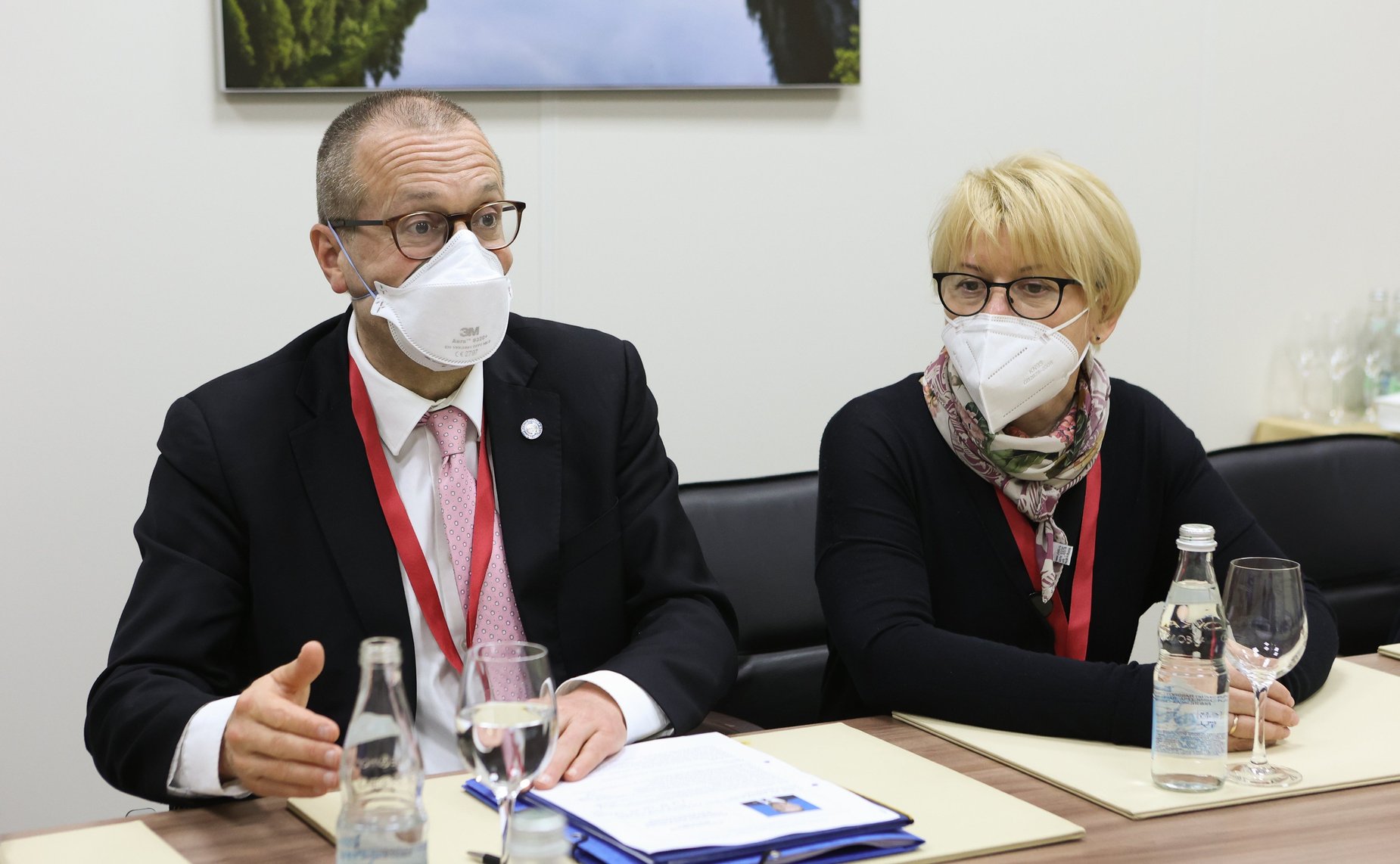 Встреча заместителя Председателя СФ Константина Косачева с директором Европейского регионального бюро ВОЗ Хансом Клюге