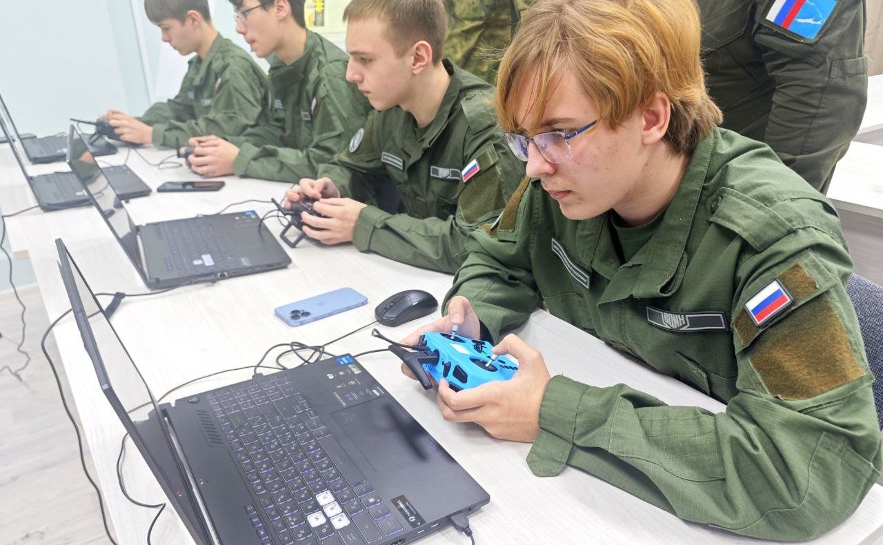 Андрей Хапочкин посетил региональный этап Всероссийских военно-спортивных соревнований «Герой Отечества»