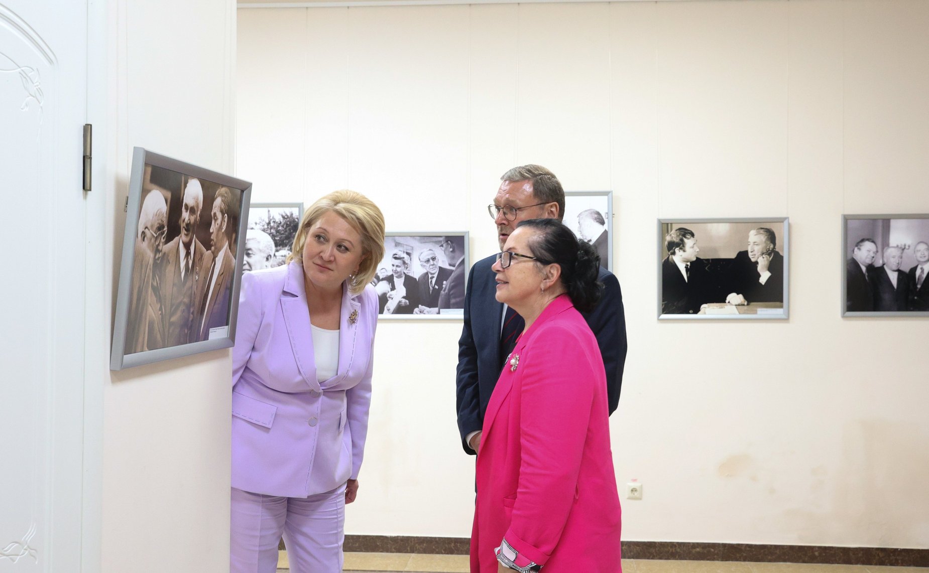 Сенаторы РФ приняли в Дагестане участие в мероприятиях в честь 100-летия Р. Гамзатова