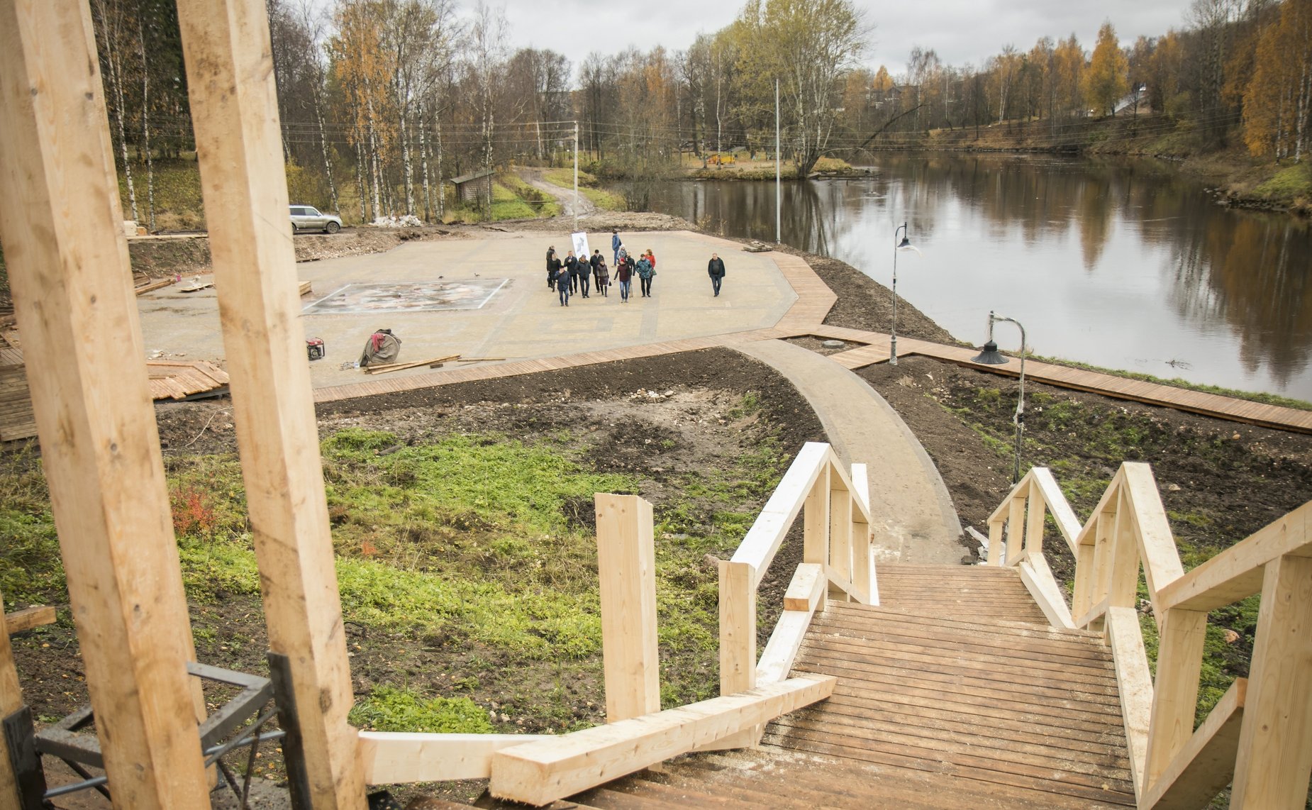 Ю. Воробьев проинспектировал ход работ по строительству набережной Вытегры