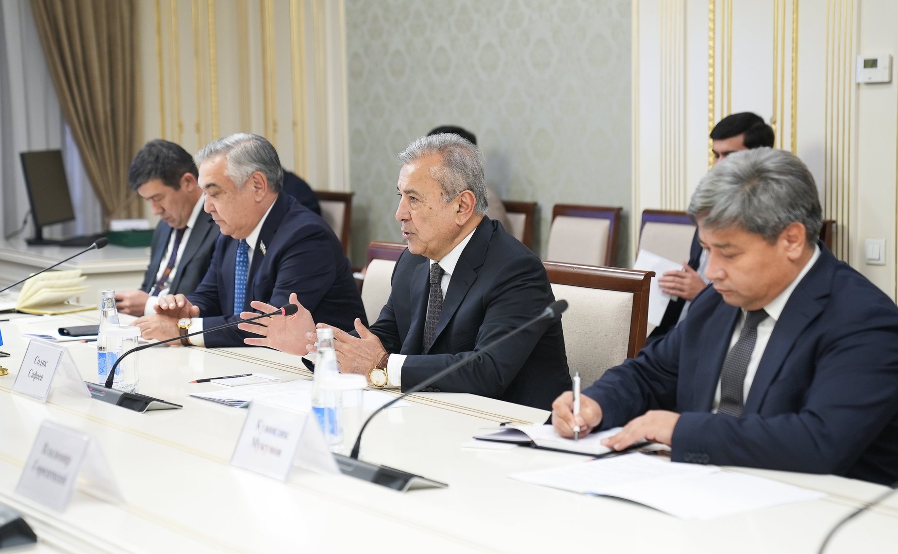 Состоялась беседа Андрея Шевченко с первым заместителем Председателя Сената Олий Мажлиса Республики Узбекистан Садыком Сафаевым