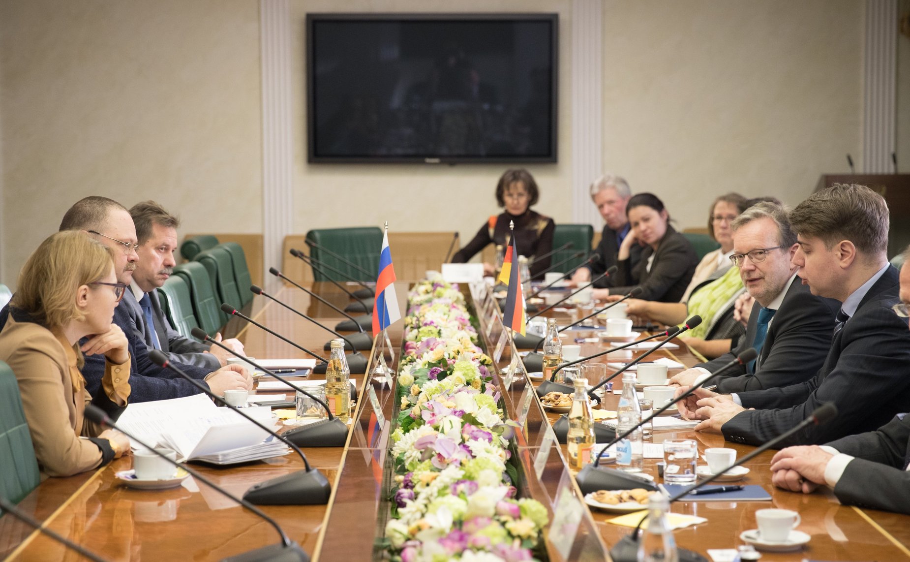 Встреча О. Мельниченко с депутатом Бундестага, членом правления Германо-Российского Форума Бернхардом Кастером