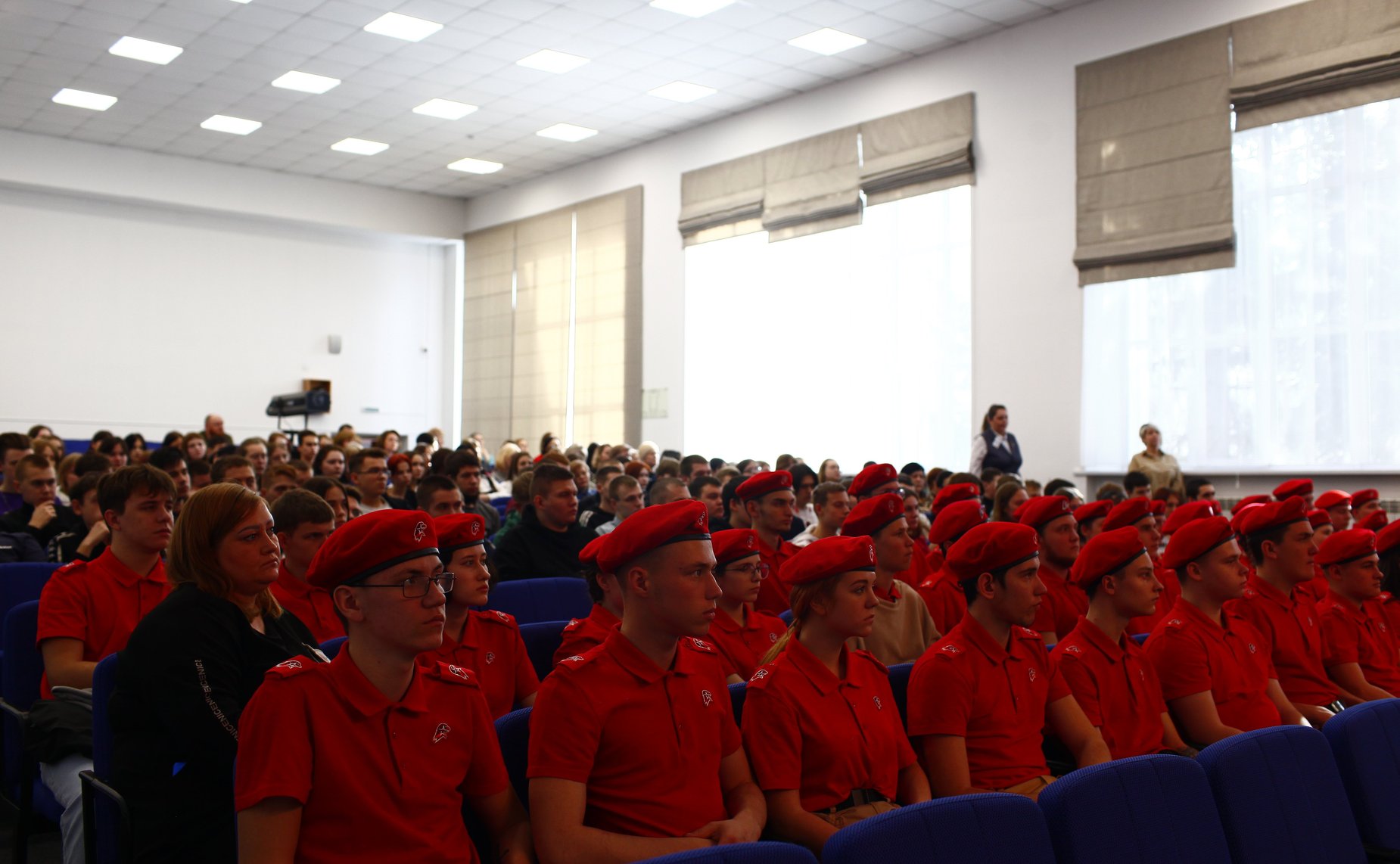 Встреча Александра Карлина с трудовыми коллективами и учащимися