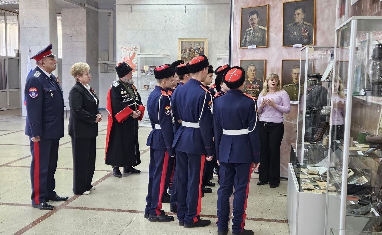 Ольга Бас посетила Республиканский краеведческий музей ЛНР