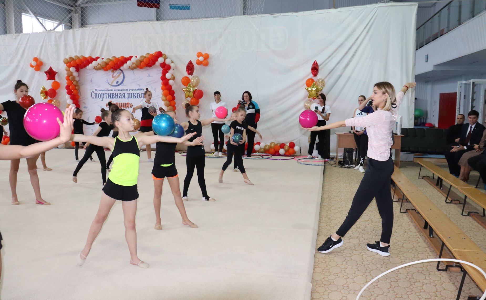 Сенатор посетил спортивную школу «Грация»