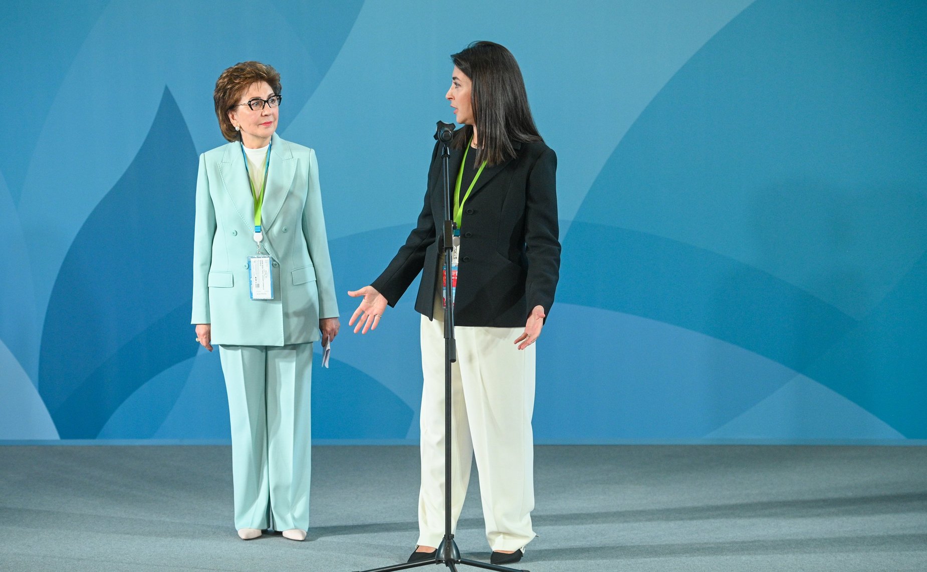 На четвертом Евразийском женском форуме состоялось награждение победителей конкурса Совета ЕЖФ «Героини нового времени»