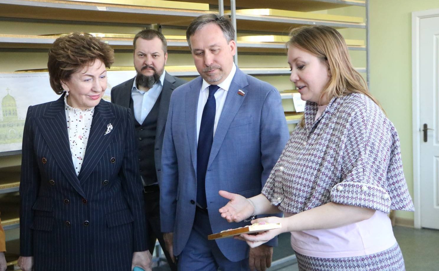 Галина Карелова провела в Палехе Ивановской области выездное заседание Комиссии СФ по сохранению и развитию народных художественных промыслов в Российской Федерации