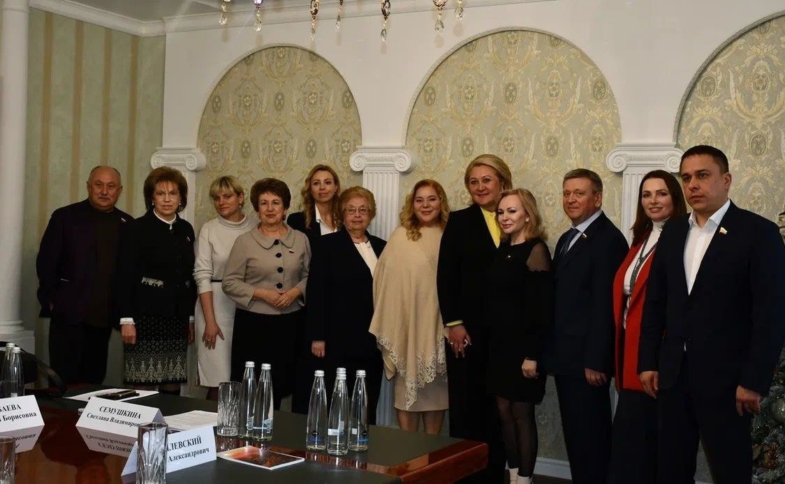 Лилия Гумерова провела встречу с коллективом Классического пансиона МГУ имени Ломоносова