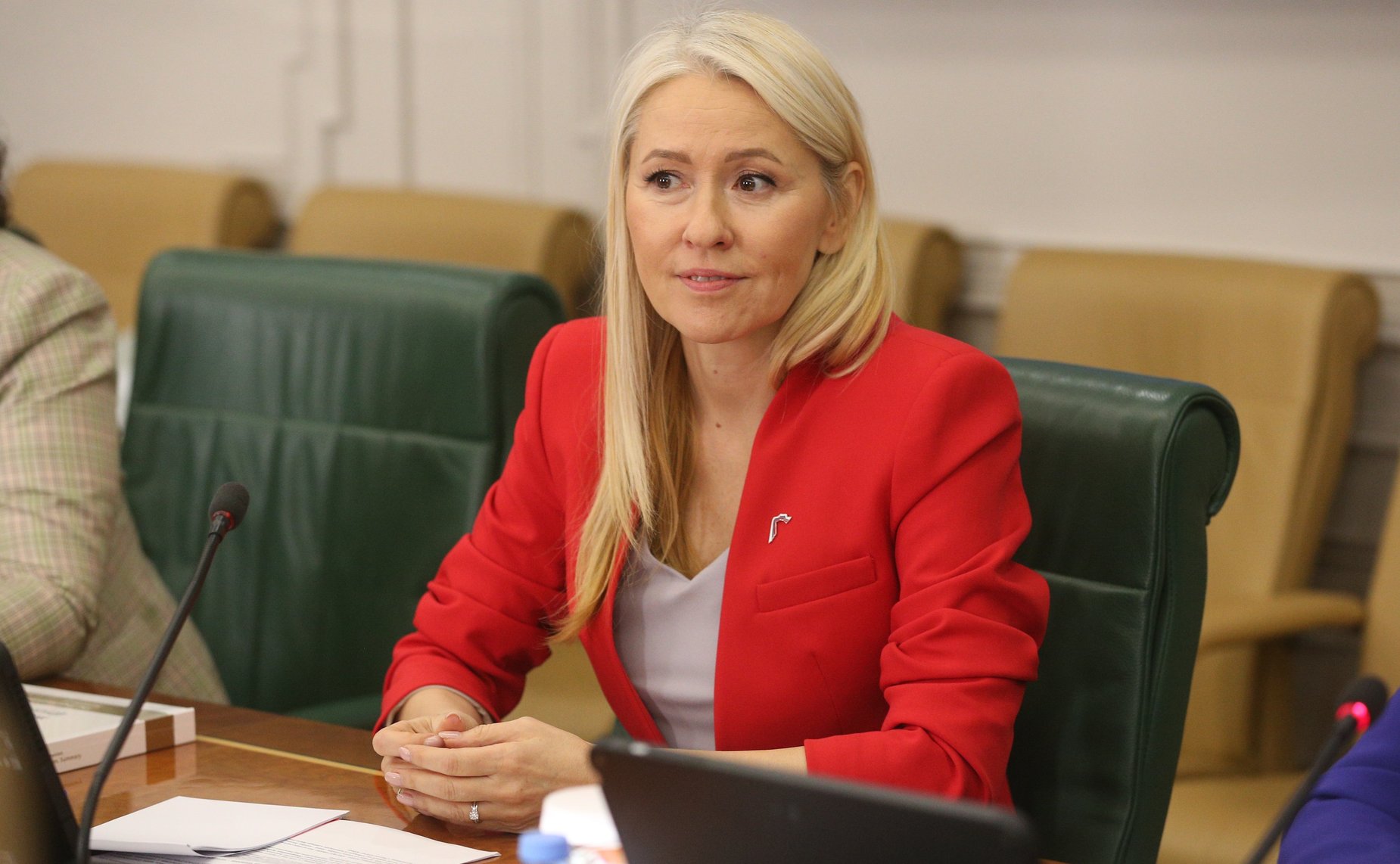 Заместитель Председателя Совета Федерации Галина Карелова провела встречу с региональными лидерами проекта Совета ЕЖФ «Развитие женского предпринимательства»