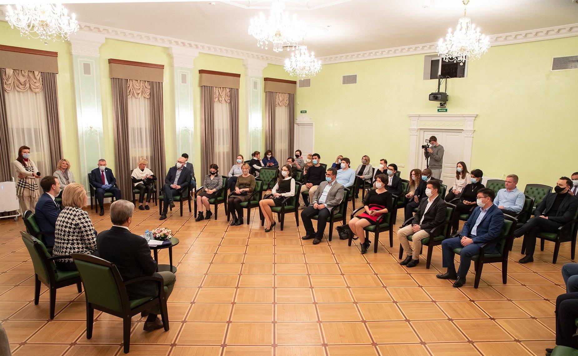 Комитет СФ по науке, образованию и культуре в г. Дубне Московской области провел совместно с Объединенным институтом ядерных исследований выездное заседание