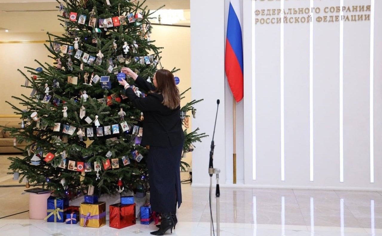 Ольга Щетинина в рамках рабочей поездки в регион исполнила мечты детей, присоединившись к Всероссийской акции «Елка желаний» — благотворительному проекту «Движения Первых»