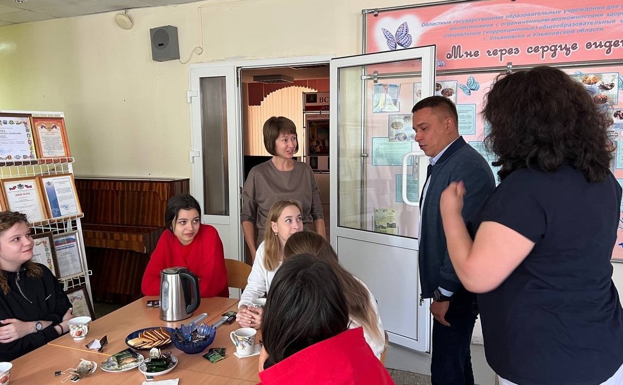 Айрат Гибатдинов посетил Ульяновский педагогический колледж