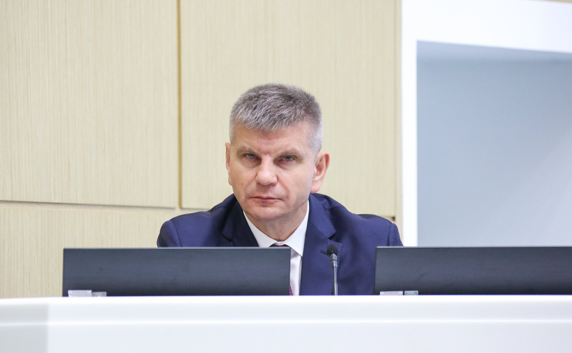 Геннадий Голов