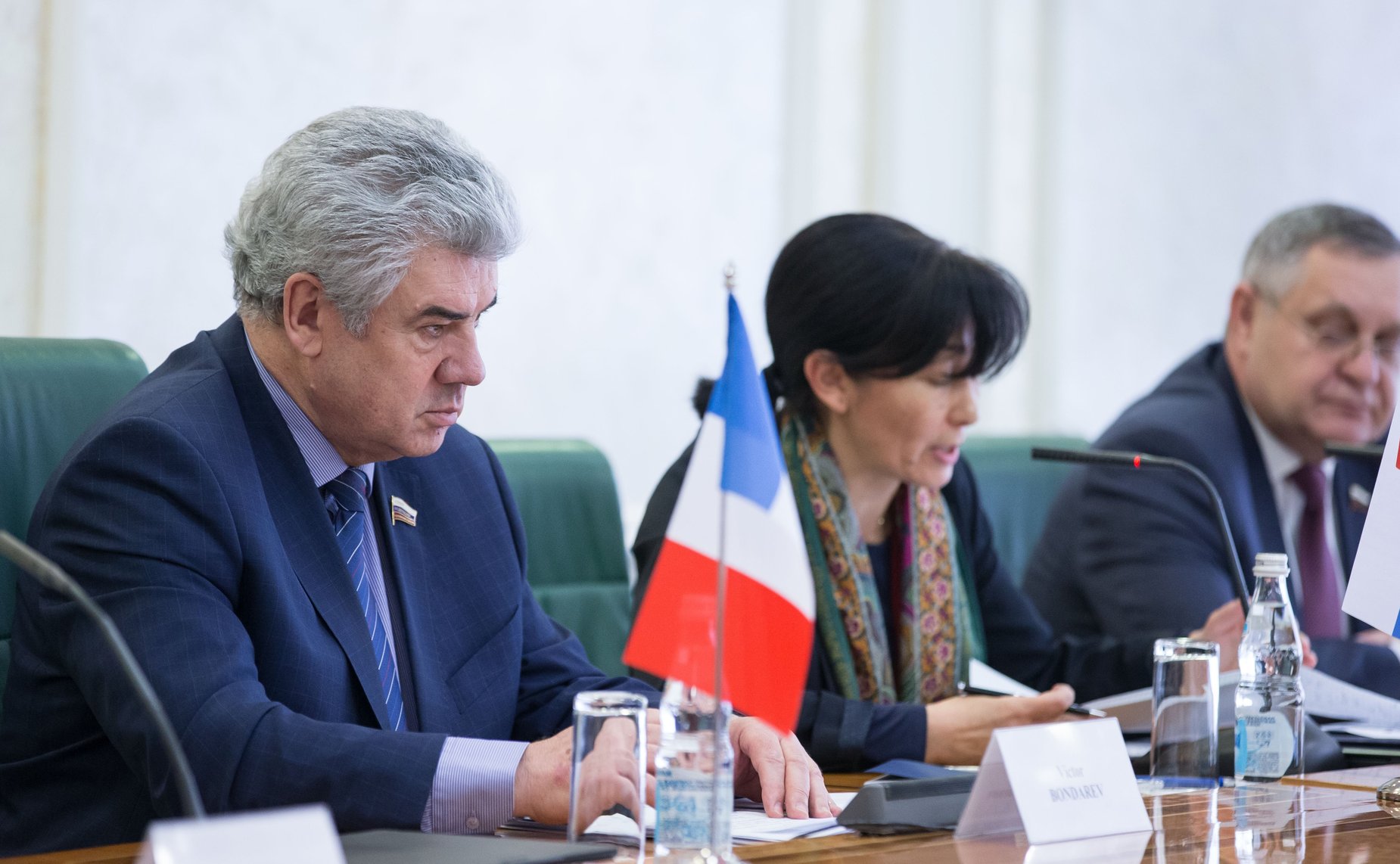 Встреча В. Бондарева с директором Центра высших военных исследований Французской Республики Винсентом Жиро