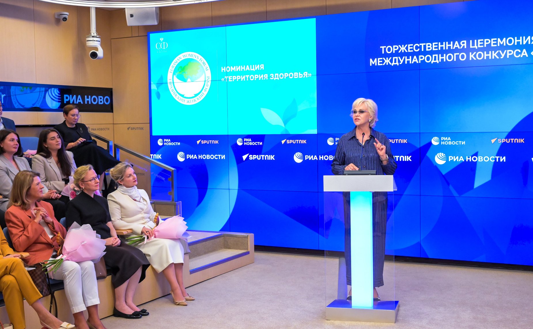 В ММПЦ «Россия сегодня» прошла церемония подведения итогов конкурса «Лидеры в интересах женщин»