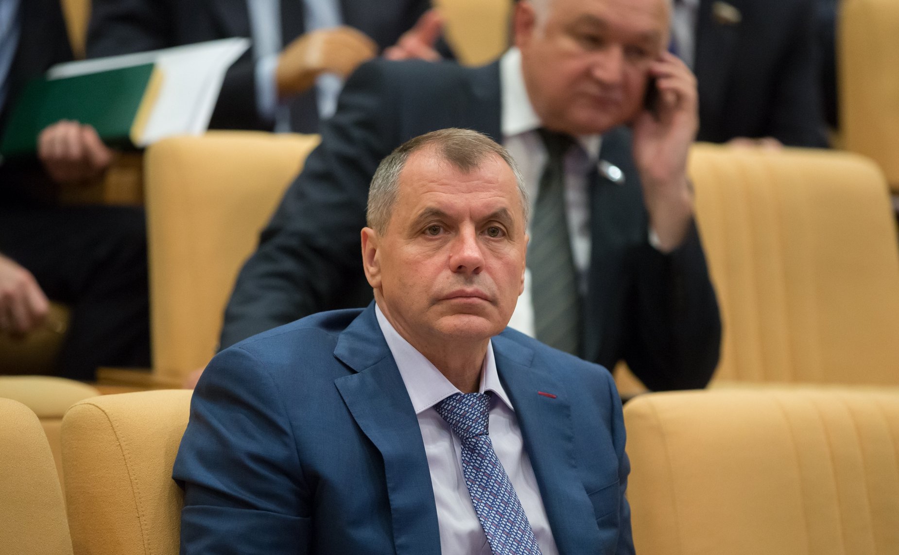 В. Константинов