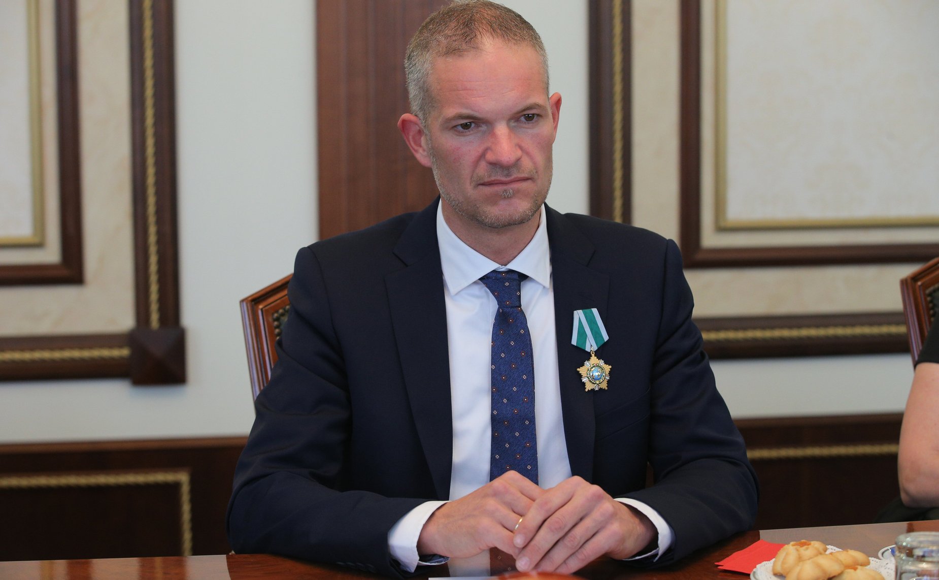 Встреча первого заместителя председателя Комитета СФ по международным делам Владимира Джабарова с председателем правления общественной организации «Народная дипломатия — Норвегия» Х. Вебером