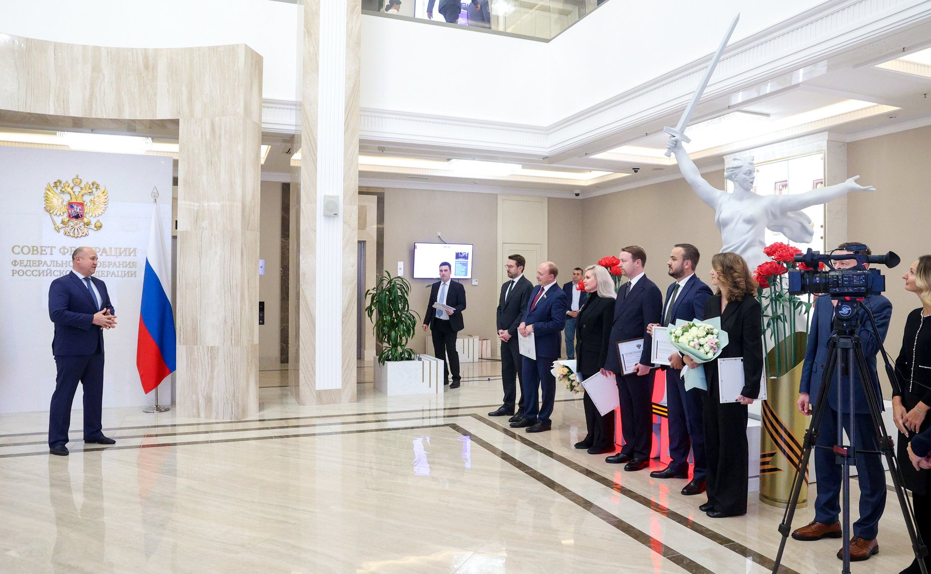 Церемония награждения представителей Правительства Нижегородской области, внесших наибольший вклад в успешную подготовку и проведение Двенадцатого форума регионов России и Беларуси