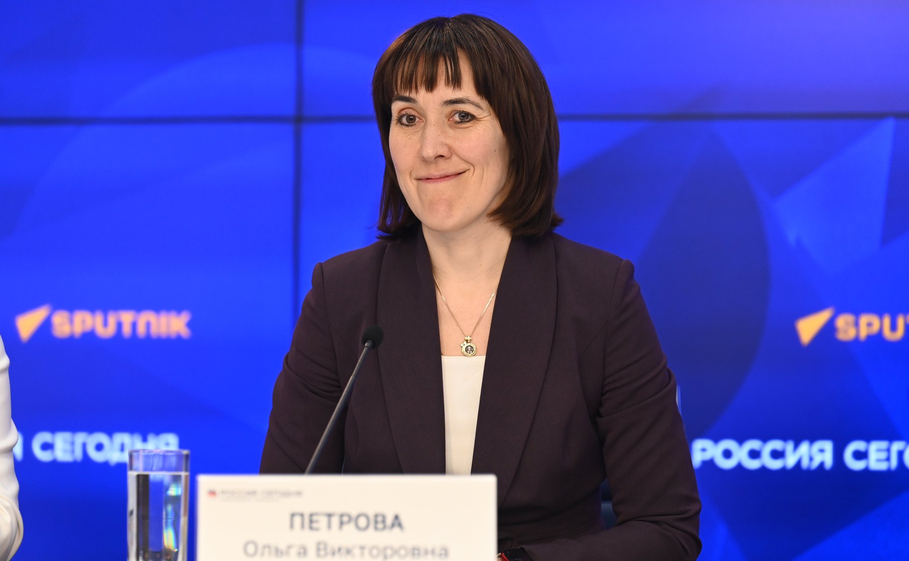 Пресс-конференция, посвященная запуску второго сезона проекта «Женщины: Школа наставничества» в пресс-центре МИА «Россия сегодня»