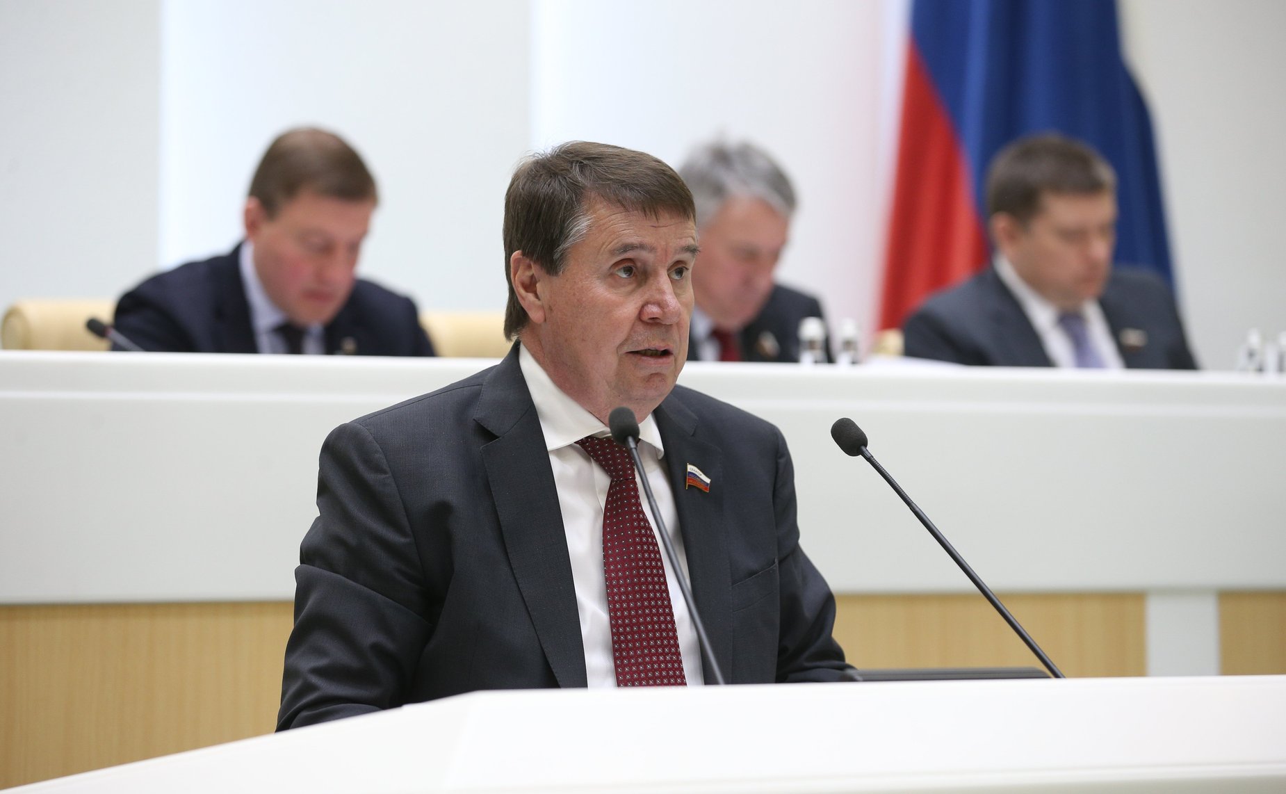 Сергей Цеков