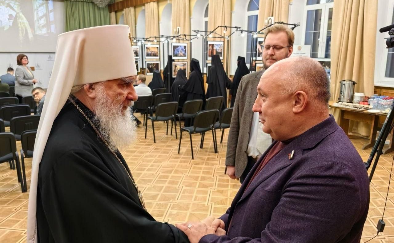 Андрей Базилевский принял участие в открытии художественной фотовыставки о хабаровском монашестве в Москве