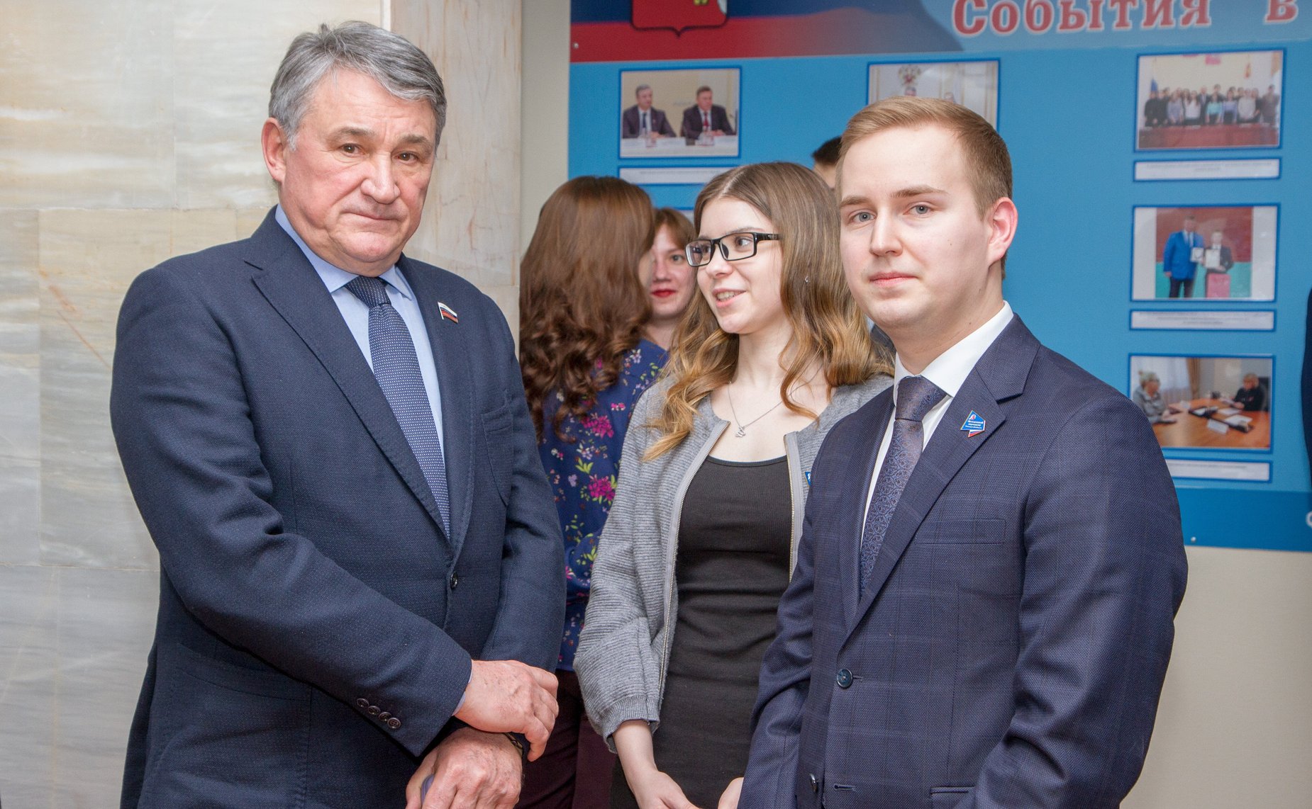 Заседание Дискуссионного клуба при Молодежном парламенте области