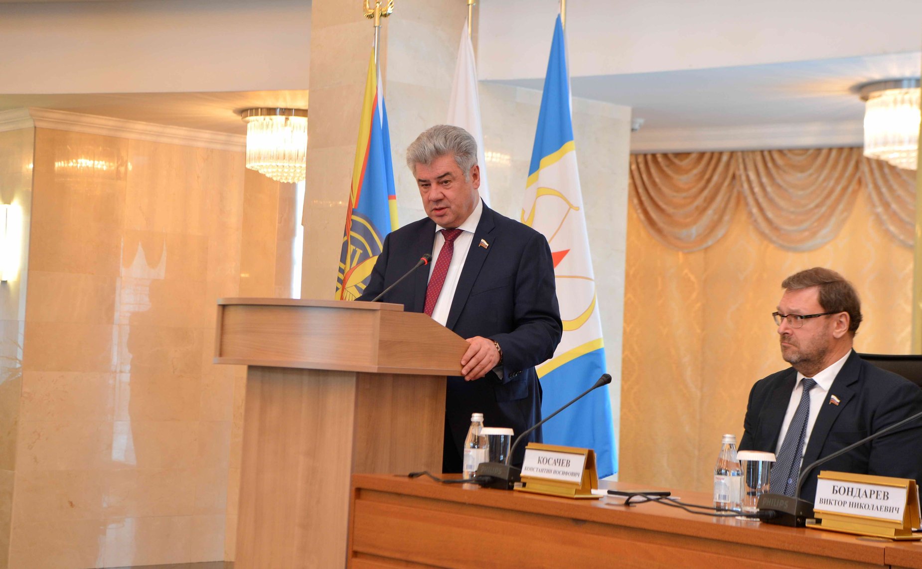 Виктор Бондарев