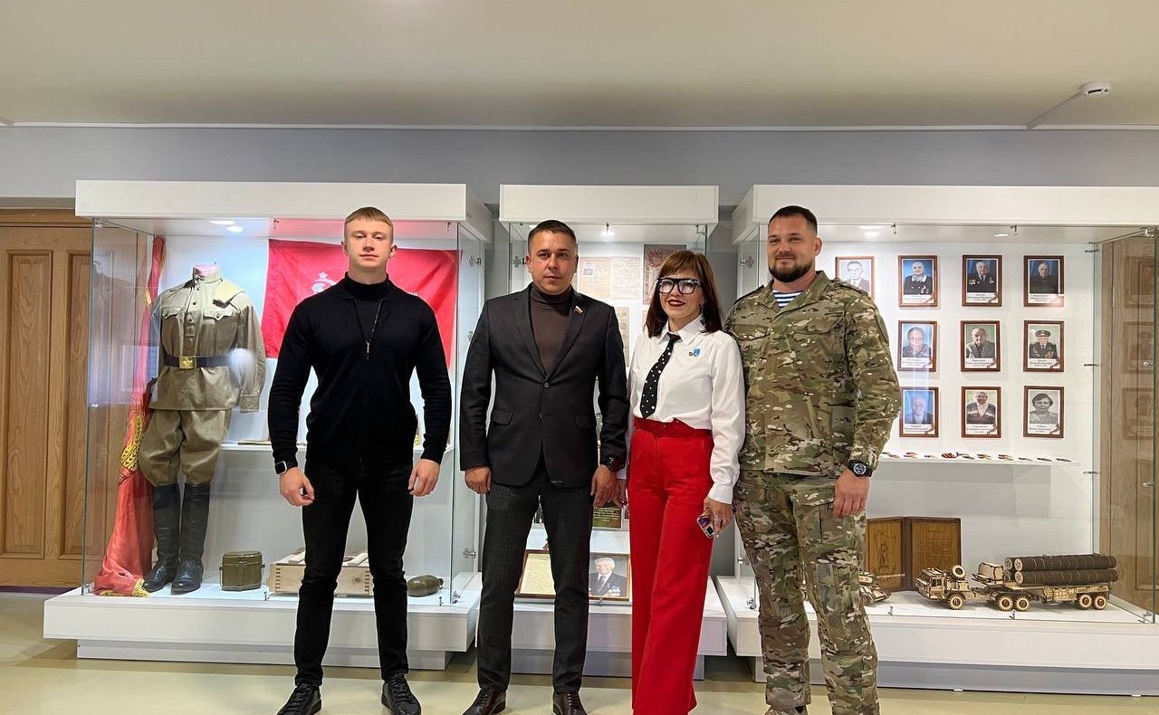 Айрат Гибатдинов поздравил ульяновцев с Днем пожилого человека