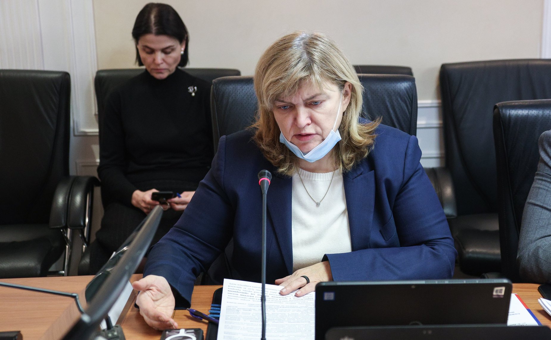Круглый стол на тему «Актуальные вопросы совершенствования мер поддержки молодых ученых, работающих в сфере здравоохранения»
