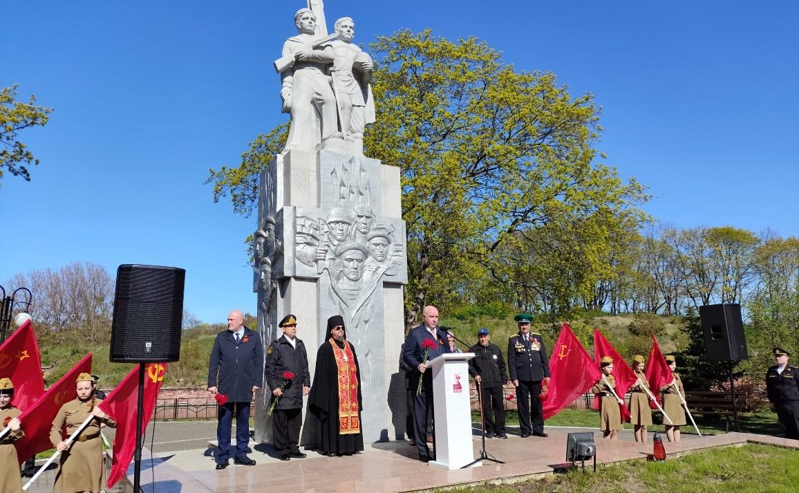 Сенаторы приняли участие в мероприятиях в Балтийске, посвященных 80-летию освобождения города