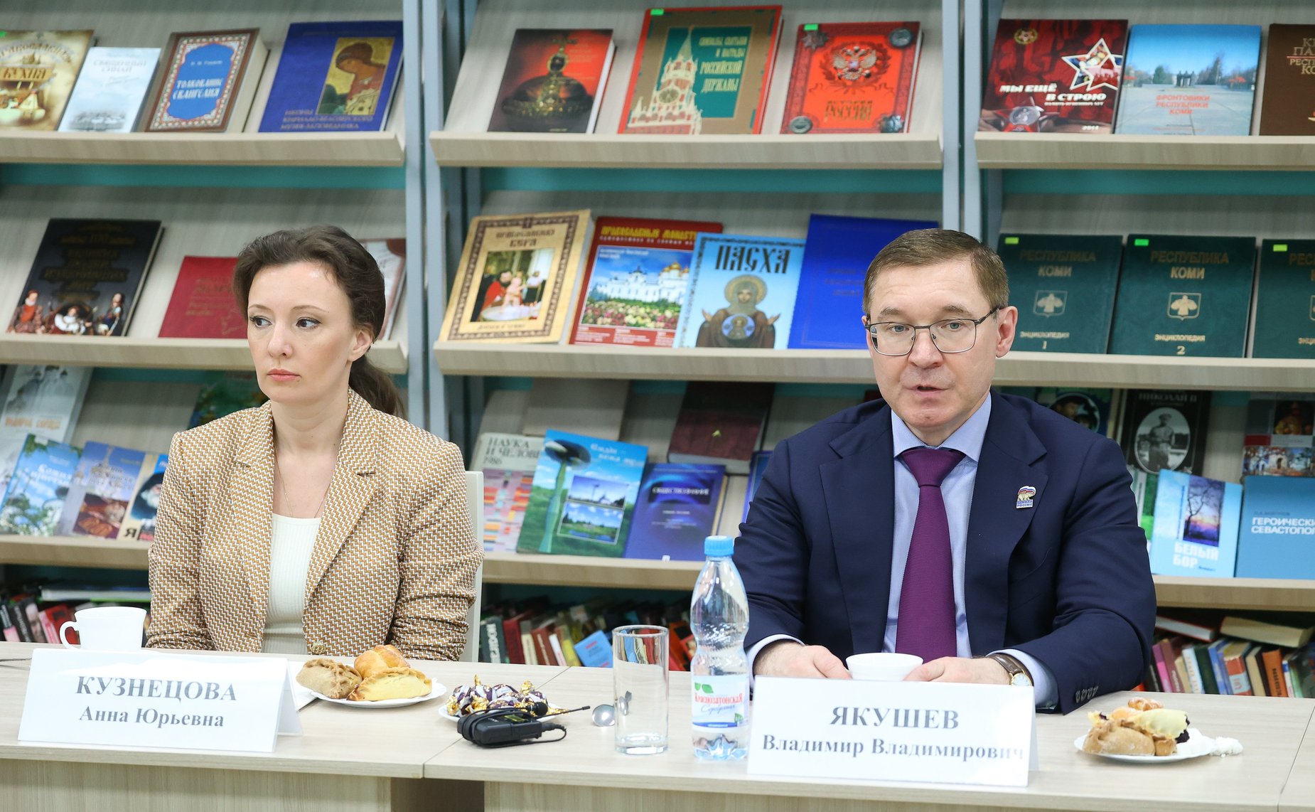 Владимир Якушев в ходе рабочей поездки в Республику Коми встретился с коллективом Республиканского Тентюковского дома-интерната для престарелых и инвалидов