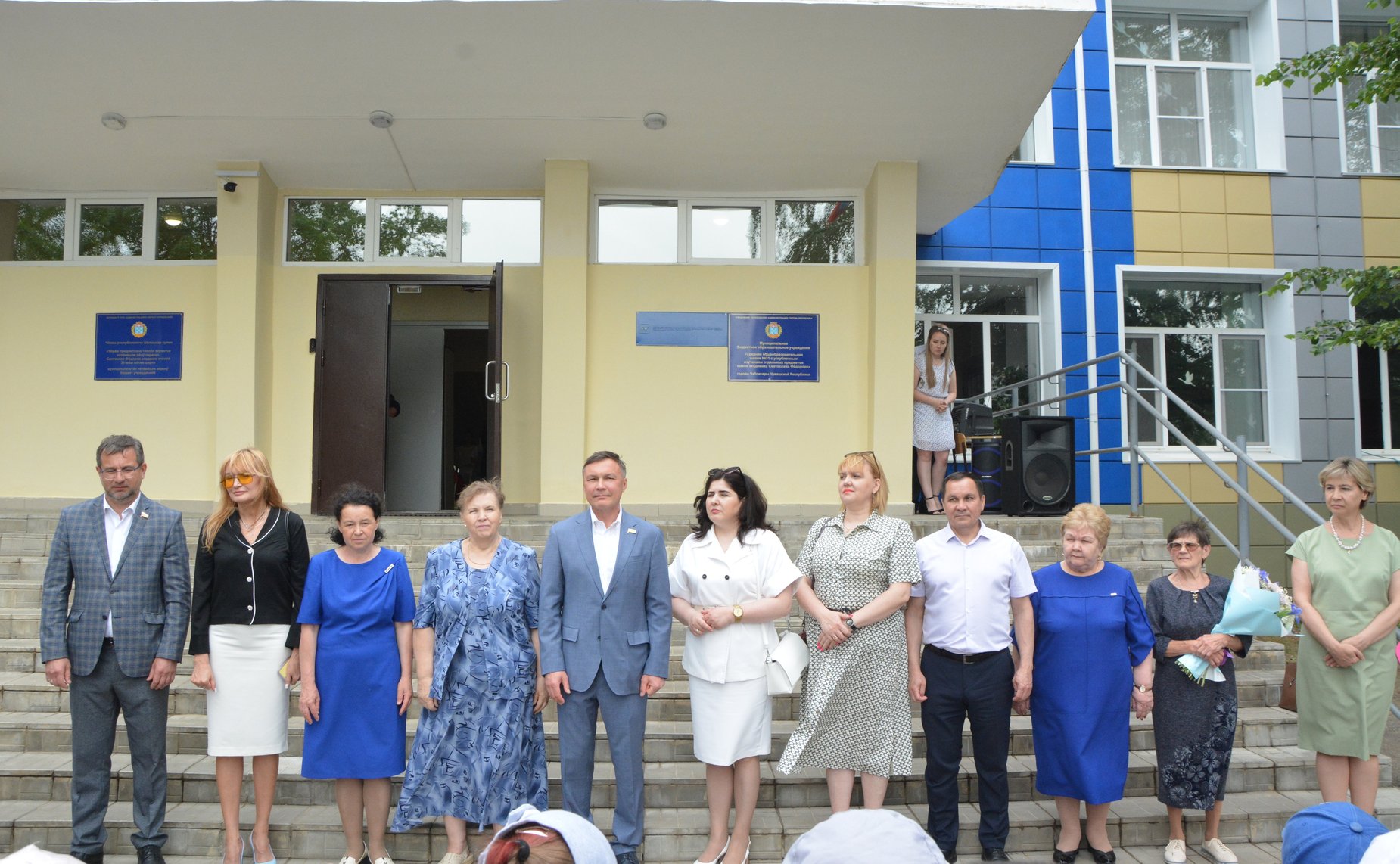 Николай Владимиров в родной школе № 31 города Чебоксары, которая носит имя академика Святослава Федорова, принял участие в торжественном открытии выставочной экспозиции, посвященной великому офтальмологу