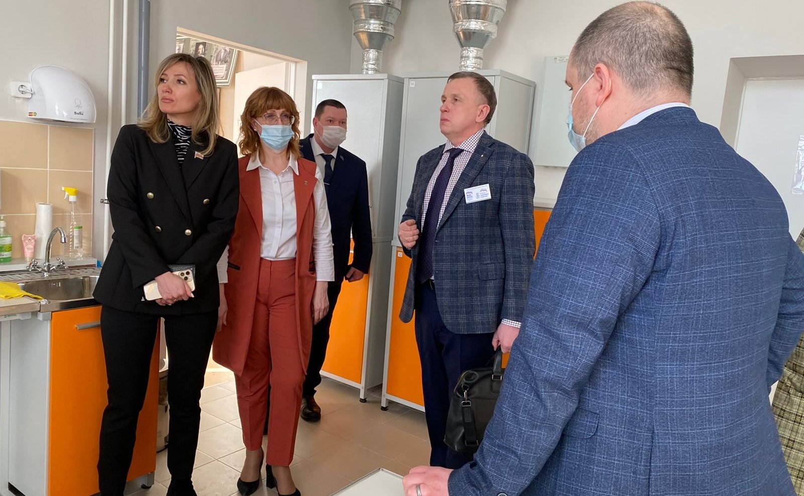 Татьяна Сахарова в рамках региональной недели посетила построенный по национальному проекту «Образование» новый корпус лицея в ЗАТО г. Североморск