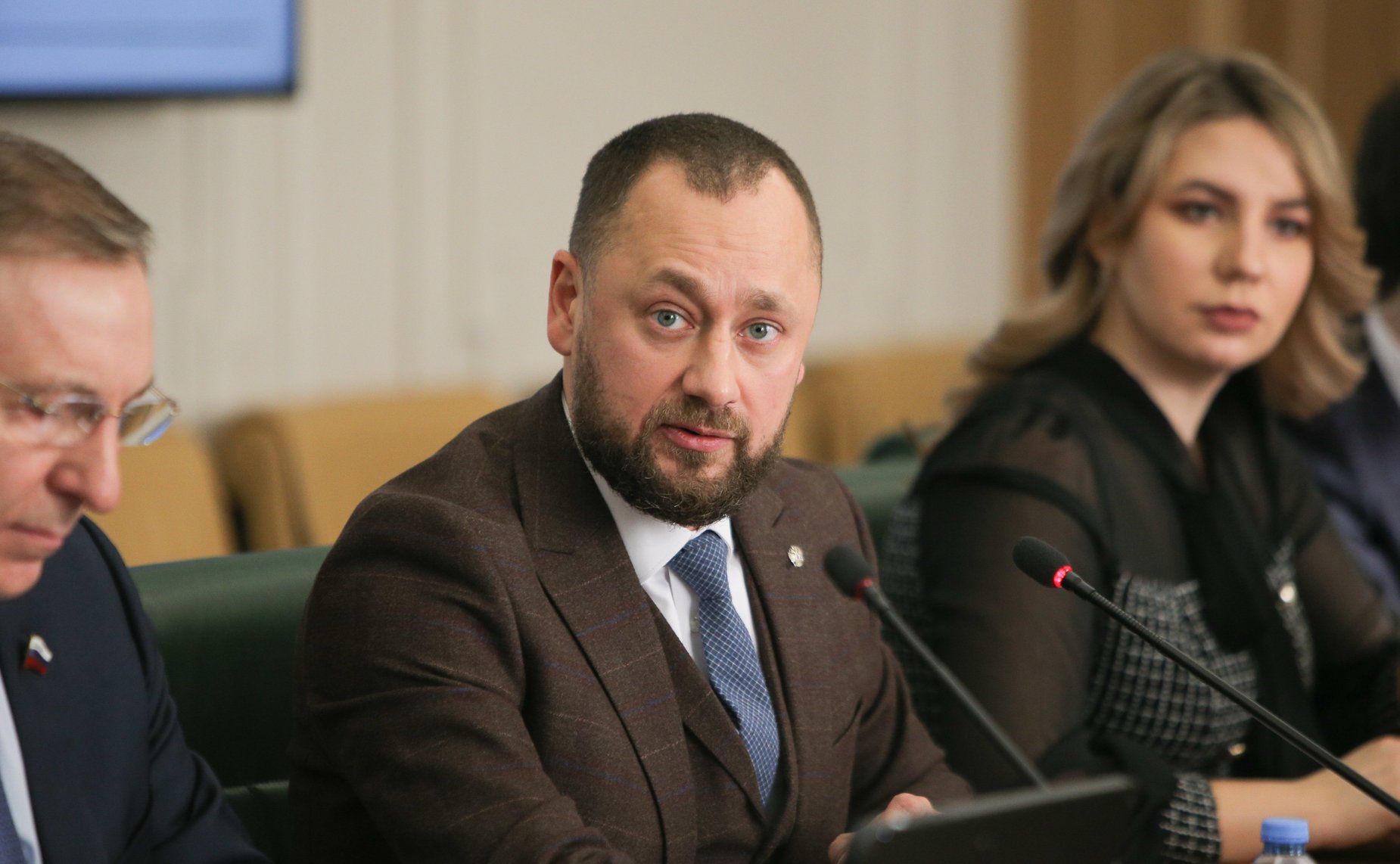 Круглый стол в рамках работы Палаты молодых законодателей при СФ