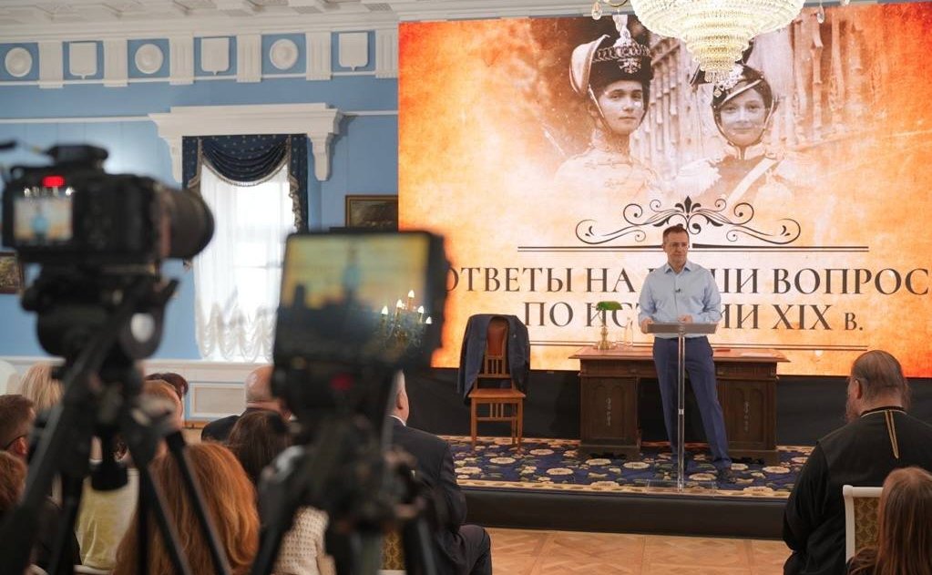 Участники встречи с активом регионального отделения Российского военно-исторического общества обсудили подготовку к 700-летию Ипатьевского монастыря, сохранение исторической памяти