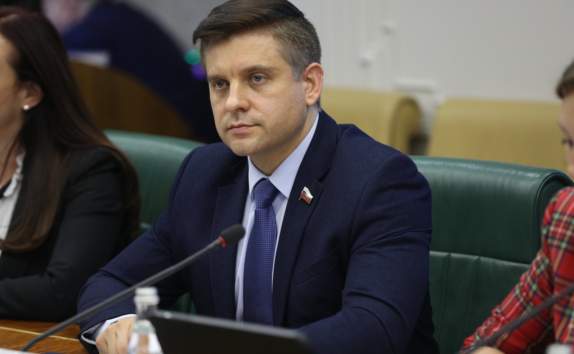 Юрий Архаров