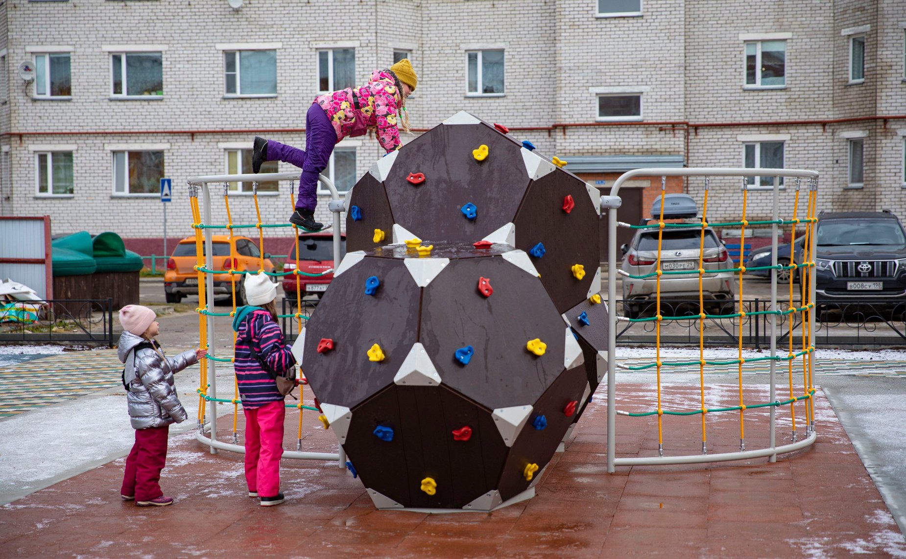 Денис Гусев в рамках работы в регионе принял участие в открытии спортивно-игровых кластеров и презентации туристического маршрута