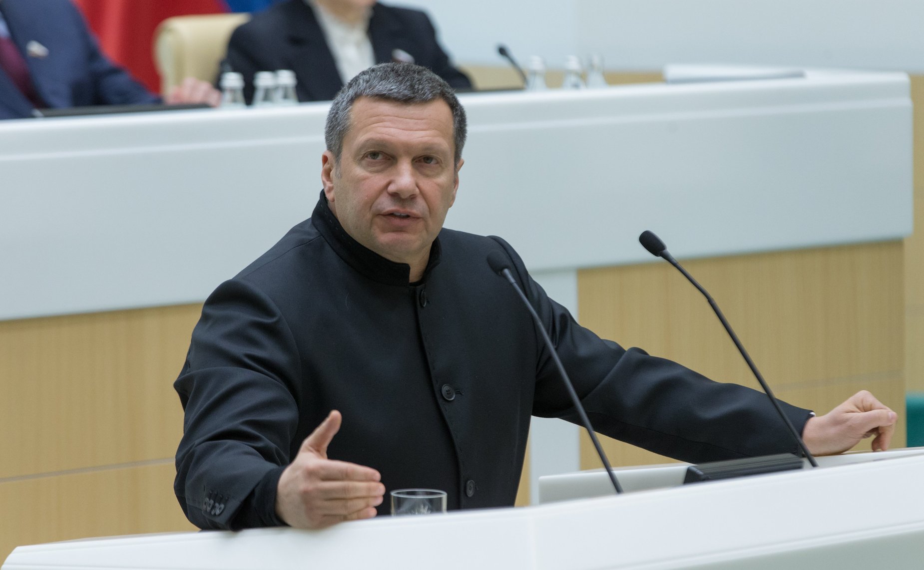 В. Соловьев