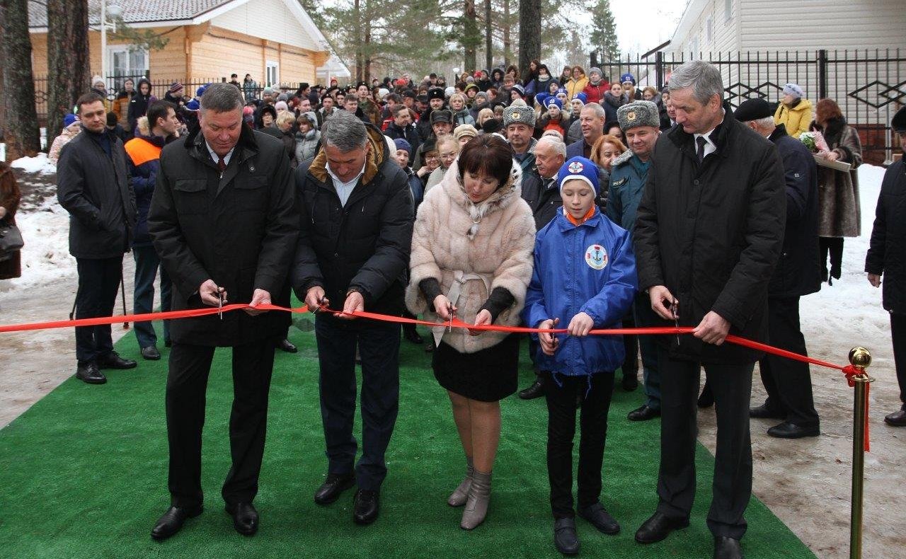 Торжественная церемония открытия здания кадетской школы в центре «Корабелы Прионежья» в Вытегорском районе Вологодской области