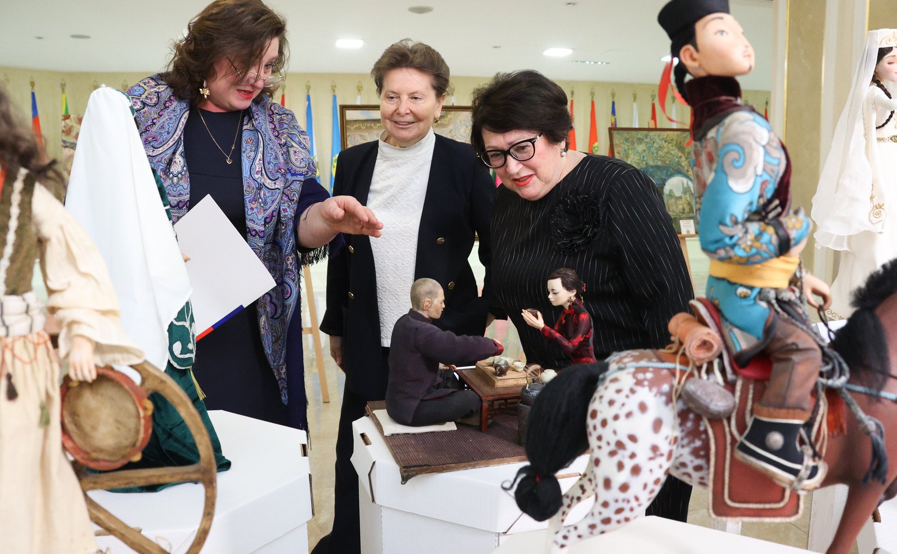 Открытие выставки, приуроченной к Дню народного единства, в рамках Фестиваля православной культуры и традиций малых городов и сельских поселений Руси «София»